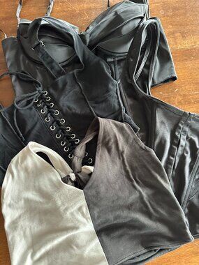 Le Lis Collection Crop Top Bundle 4 Pc Black S Hera Mixed Threads